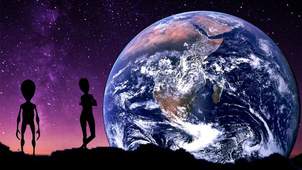 Um extraterrestre e um ser humano perto da Terra (ilustração artística) - Sputnik Brasil