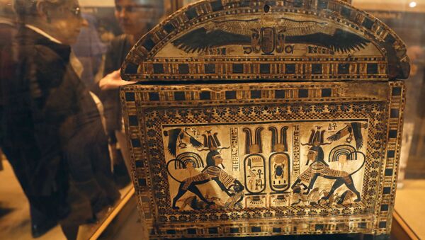 Uma das amostras da exposição Tutankhamun's Unseen Treasures (Tesouros Nunca Vistos de Tutancâmon) no Museu Egípcio do Cairo, 15 de novembro de 2017 - Sputnik Brasil