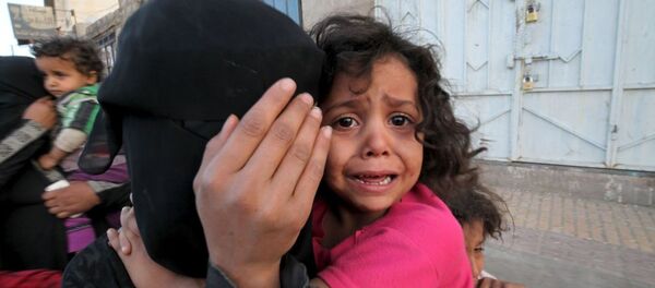 Moradores fogem de ataques aéreos no Iêmen - Sputnik Brasil