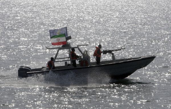 Arábia Saudita dispara tiros de advertência contra barcos de pesca iranianos no golfo Pérsico Arábia Saudita dispara tiros de advertência contra barcos de pesca iranianos no golfo Pérsico - Sputnik Brasil