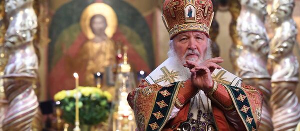 Patriarca russo Kirill durante missa solene dedicada ao 100º aniversário do restabelecimento do patriarcado na Rússia - Sputnik Brasil