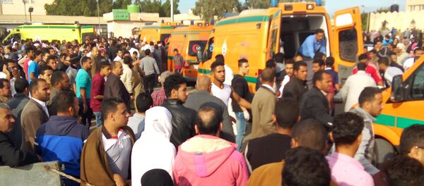 Evacução da mesquita de El-Arish, Egito, 24 de novembro de 2017 - Sputnik Brasil