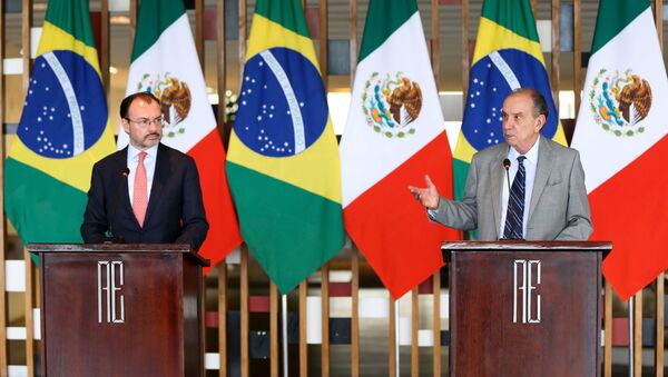 Os ministros Luis Videgaray, das Relações Exteriores do México, e Aloysio Nunes, das Relações Exteriores, durante entrevista coletiva no Palácio Itamaraty - Sputnik Brasil