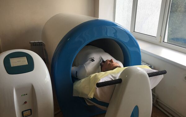 Paciente passa por diagnóstico no Sanatório Militar Pirogov do Ministério da Defesa da Rússia, localizado na cidade de Saki, na Crimeia - Sputnik Brasil