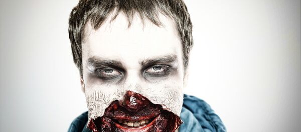 Maquiagem de zumbi (imagem ilustrativa) Maquiagem de zumbi (imagem ilustrativa) - Sputnik Brasil